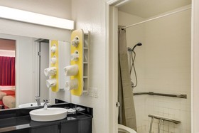 Motel 6 Fayetteville, AR