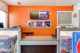 Motel 6 Fayetteville, AR