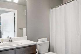 The Luxe Suites at University of Arkansas