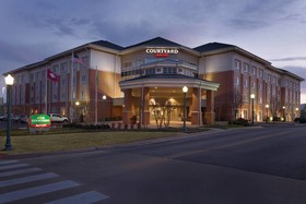 Courtyard Fort Smith Downtown