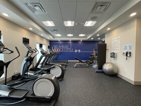 Holiday Inn Express & Suites Ft. Smith - Airport
