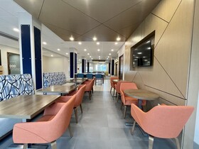 Holiday Inn Express & Suites Ft. Smith - Airport