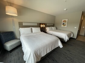 Holiday Inn Express & Suites Ft. Smith - Airport