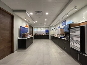 Holiday Inn Express & Suites Ft. Smith - Airport
