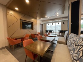 Holiday Inn Express & Suites Ft. Smith - Airport