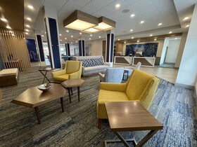 Holiday Inn Express & Suites Ft. Smith - Airport