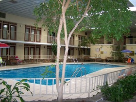 Season's Inn