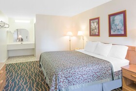 Days Inn by Wyndham Hardy