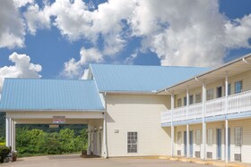 Days Inn by Wyndham Hardy