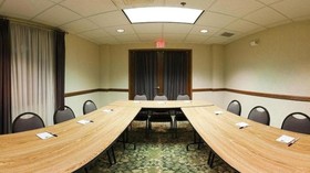 Holiday Inn Express & Suites Harrison