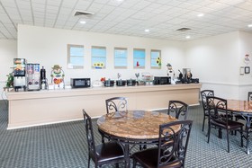 Super 8 by Wyndham Hope