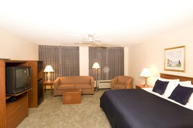 Baymont by Wyndham Hot Springs On the Lake