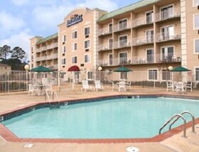 Baymont by Wyndham Hot Springs On the Lake