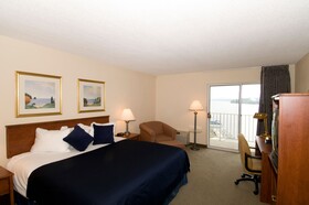 Baymont by Wyndham Hot Springs On the Lake