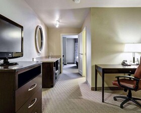 Comfort Suites