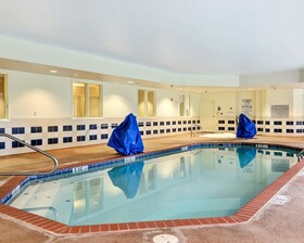 Comfort Suites