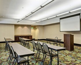 Comfort Suites