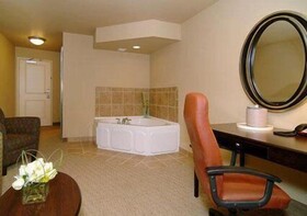Comfort Suites