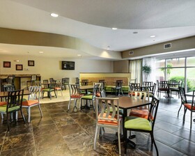 Comfort Suites