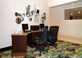 Comfort Suites