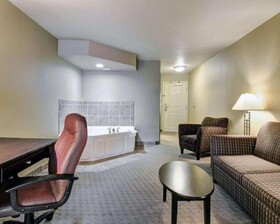 Comfort Suites