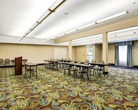 Comfort Suites