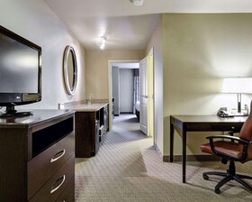 Comfort Suites