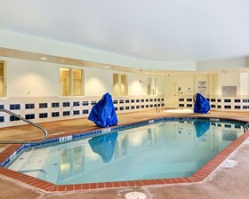 Comfort Suites