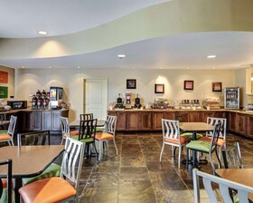 Comfort Suites