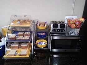 Days Inn by Wyndham Hot Springs