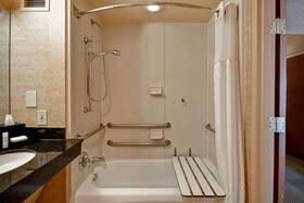 Embassy Suites by Hilton Hot Springs Hotel & Spa