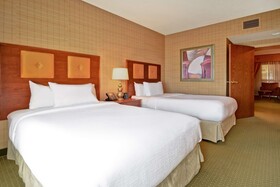 Embassy Suites by Hilton Hot Springs Hotel & Spa