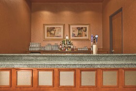 Embassy Suites by Hilton Hot Springs Hotel & Spa