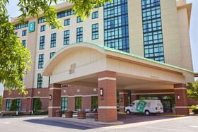 Embassy Suites by Hilton Hot Springs Hotel & Spa