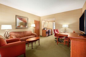 Embassy Suites by Hilton Hot Springs Hotel & Spa