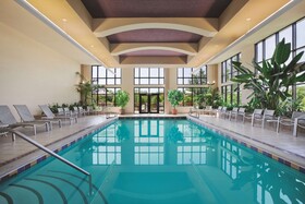 Embassy Suites by Hilton Hot Springs Hotel & Spa