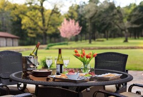 Hilltop Manor Bed and Breakfast