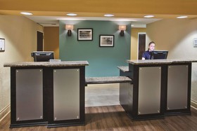 La Quinta Inn & Suites by Wyndham Hot Springs