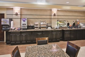 La Quinta Inn & Suites by Wyndham Hot Springs