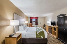 Quality Inn & Suites Hot Springs-Lake Hamilton