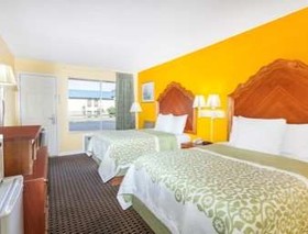 Days Inn by Wyndham Jacksonville