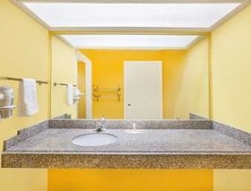 Days Inn by Wyndham Jacksonville