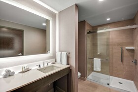 Embassy Suites by Hilton Jonesboro Red Wolf Convention Center