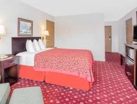 Days Inn by Wyndham Lake Village