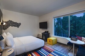 Aloft Little Rock West