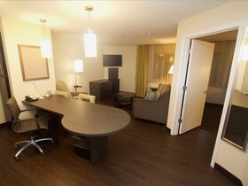 Candlewood Suites West Little Rock