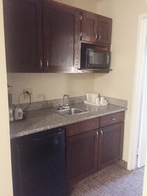 Comfort Inn & Suites Airport