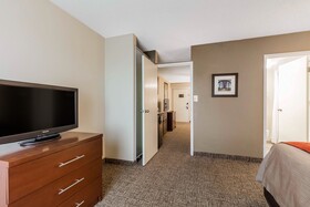 Comfort Inn & Suites Airport