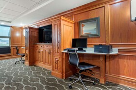 Comfort Inn & Suites Airport