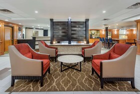 Comfort Inn & Suites Airport